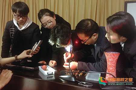 活动以“探访家乡发展汲取奋进力量”为